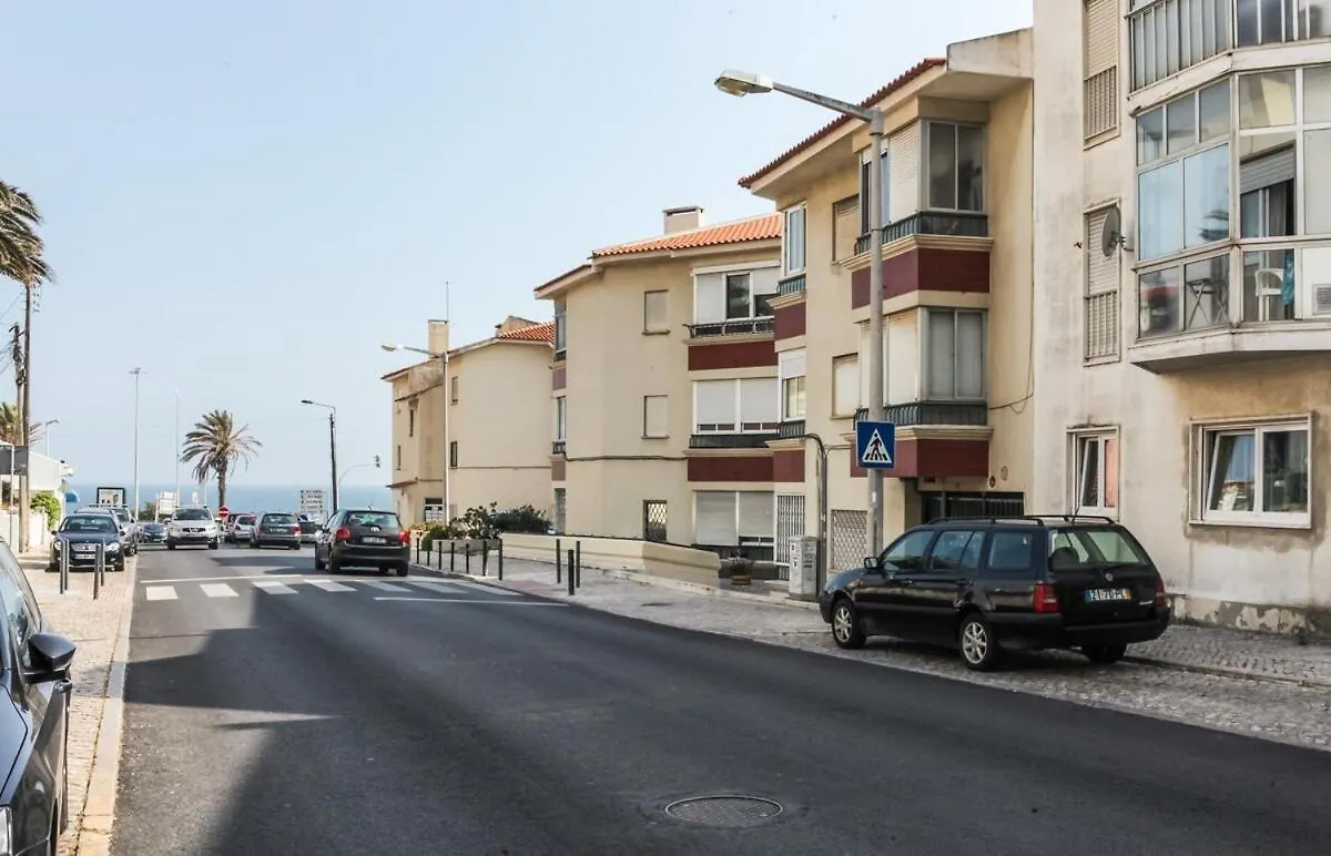 Comfortable Flat Near The Beach Parede